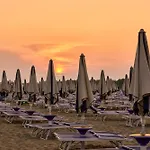 Lovely Flat Close To The Beach-beahost Apartament *
