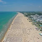 Lovely Flat Close To The Beach-beahost *