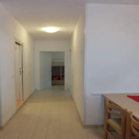 Lovely Flat Close To The Beach-beahost *