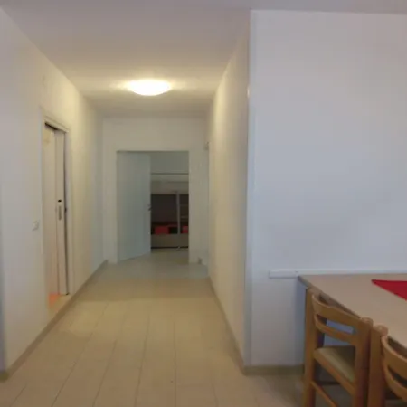 Lovely Flat Close To The Beach-beahost Daire *