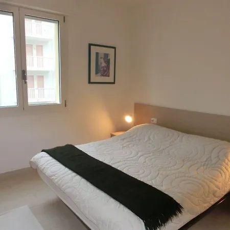 Daire Lovely Flat Close To The Beach-beahost